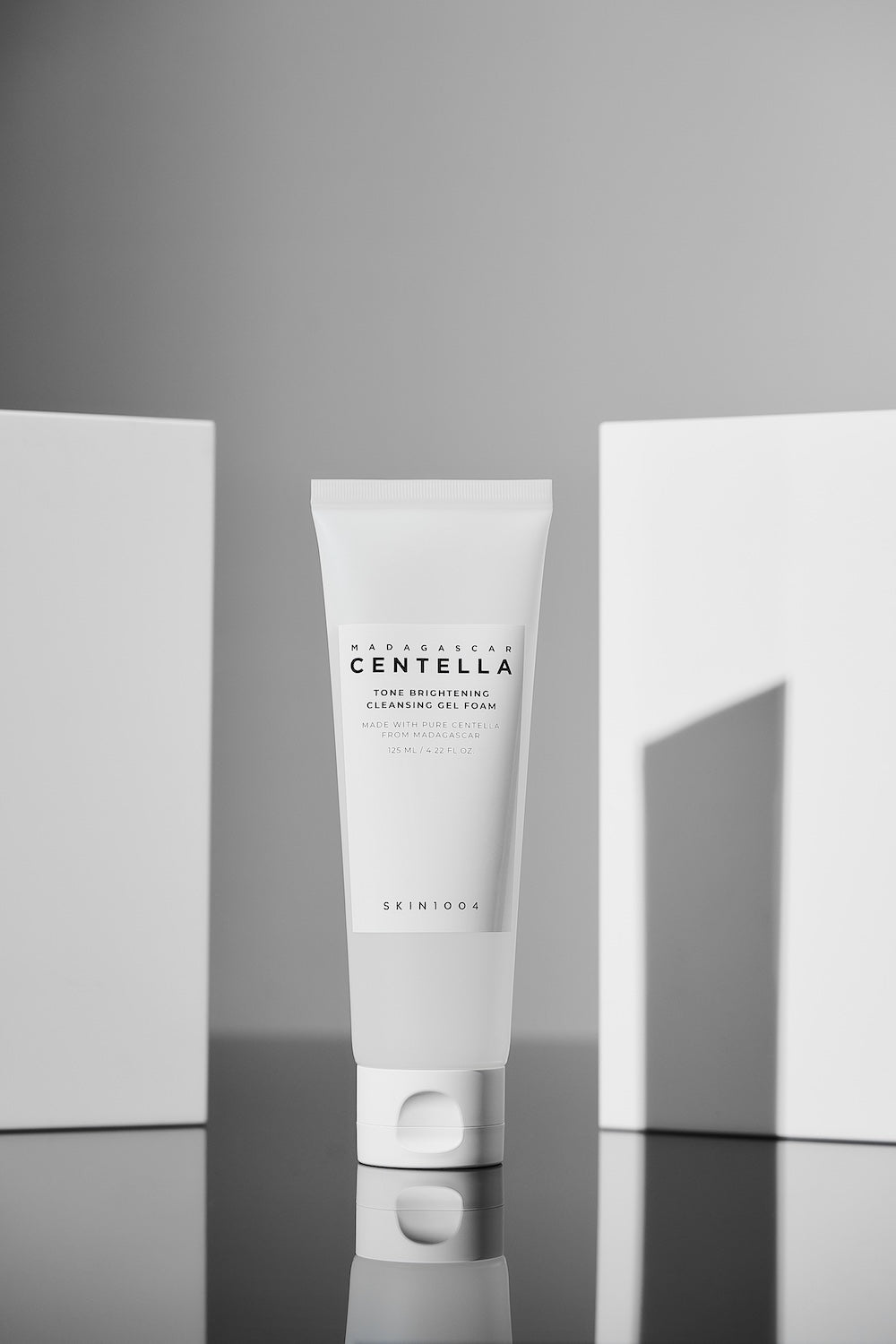 [Skin1004] Madagascar Centella Tone Brightening Cleansing Gel Foam 125ml